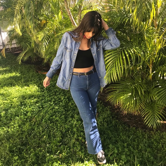 Button down Jean jacket - Picture 3 of 3